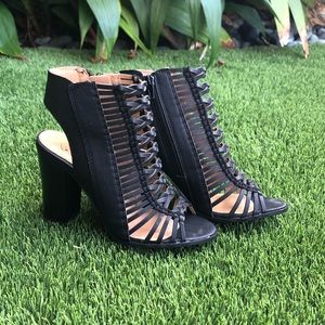Like new Black Braided Strappy High Heel Sandal